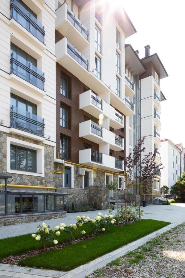 Kuban Апартаменти Γιαρέμτσε Εξωτερικό φωτογραφία
